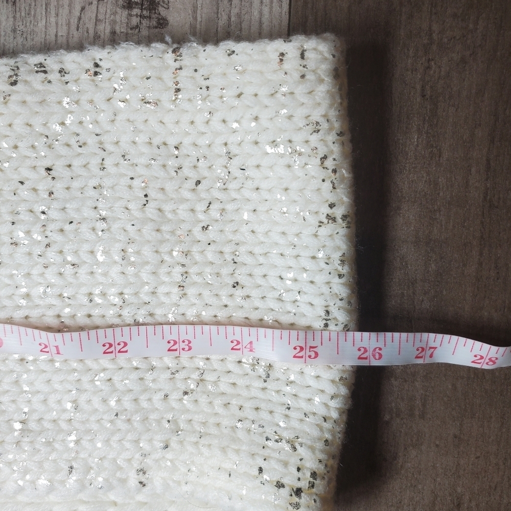 K.I.T. Keep it Trendy Women's Cream and Silver Neck Wrap Infinity Scarf NWOT - Picture 6 of 14
